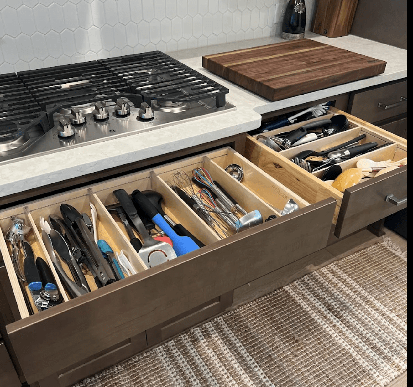 Custom drawer inserts organizing utensils